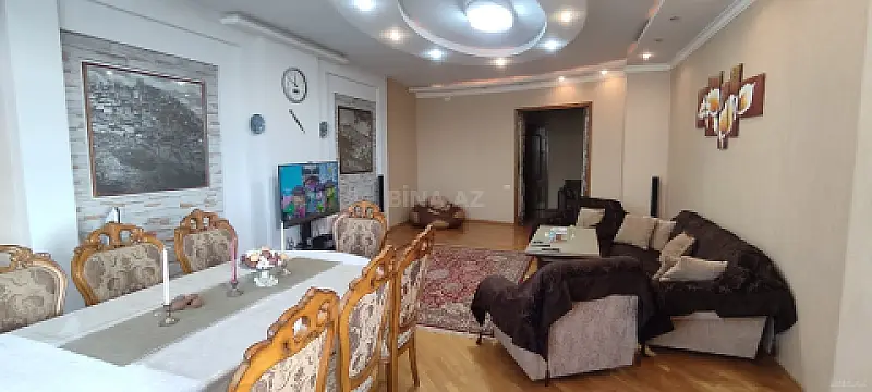 Satılır 4 otaqlı mənzil 209 m²