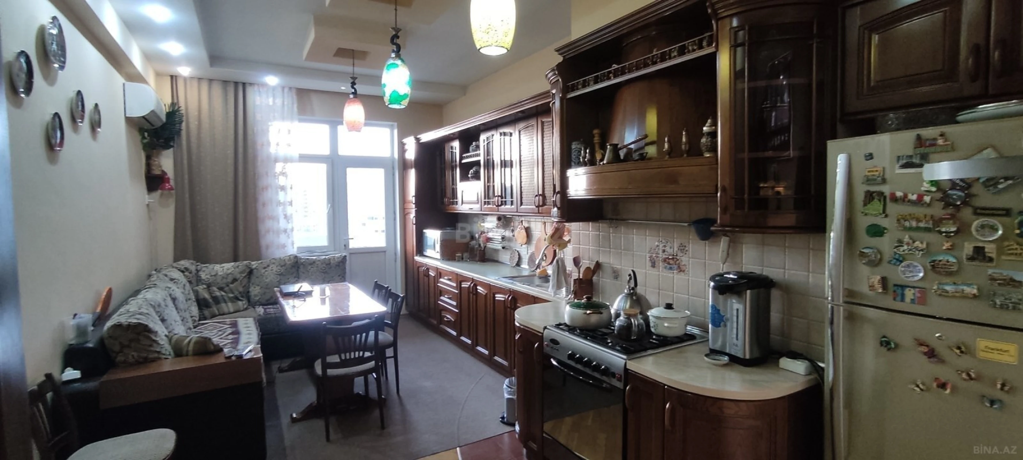 Satılır 4 otaqlı mənzil 209 m²