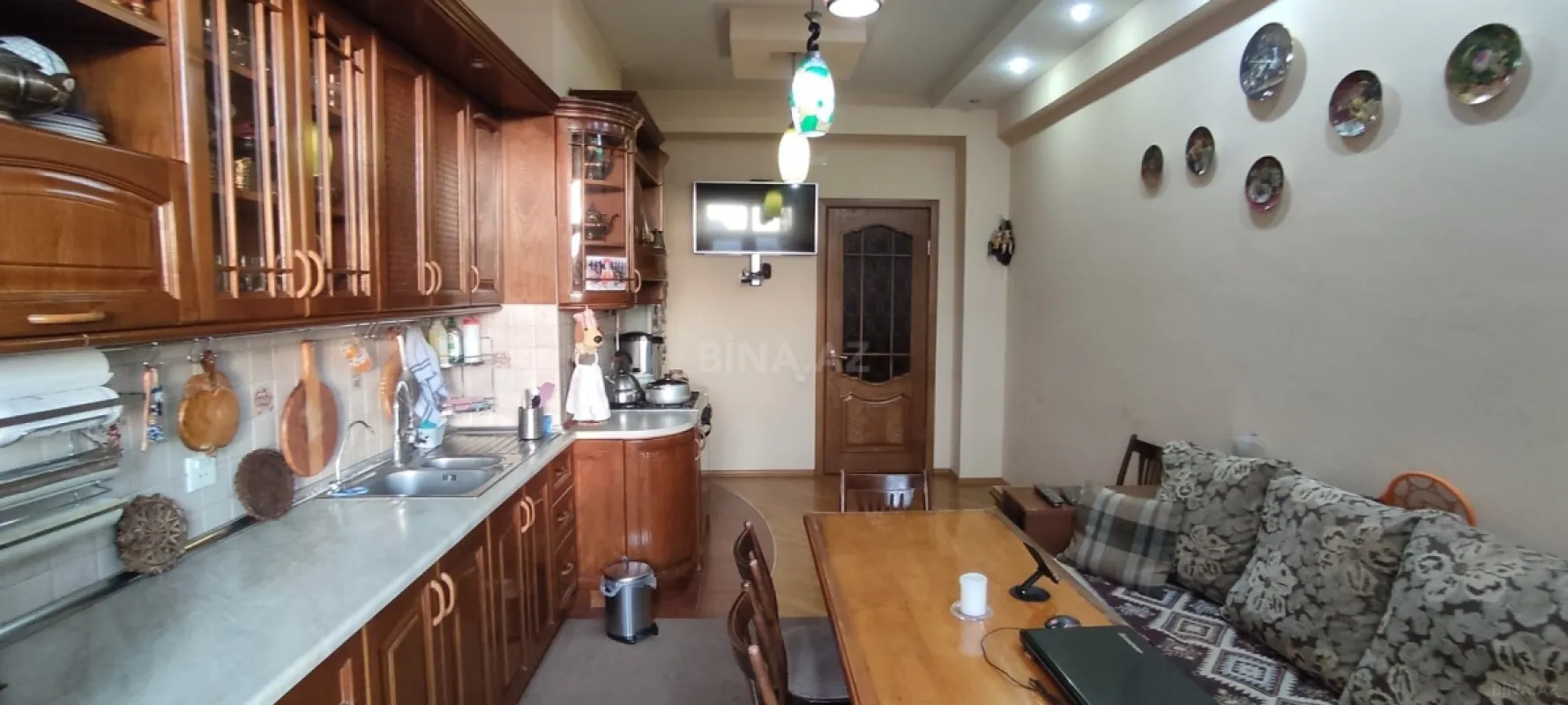 Satılır 4 otaqlı mənzil 209 m²