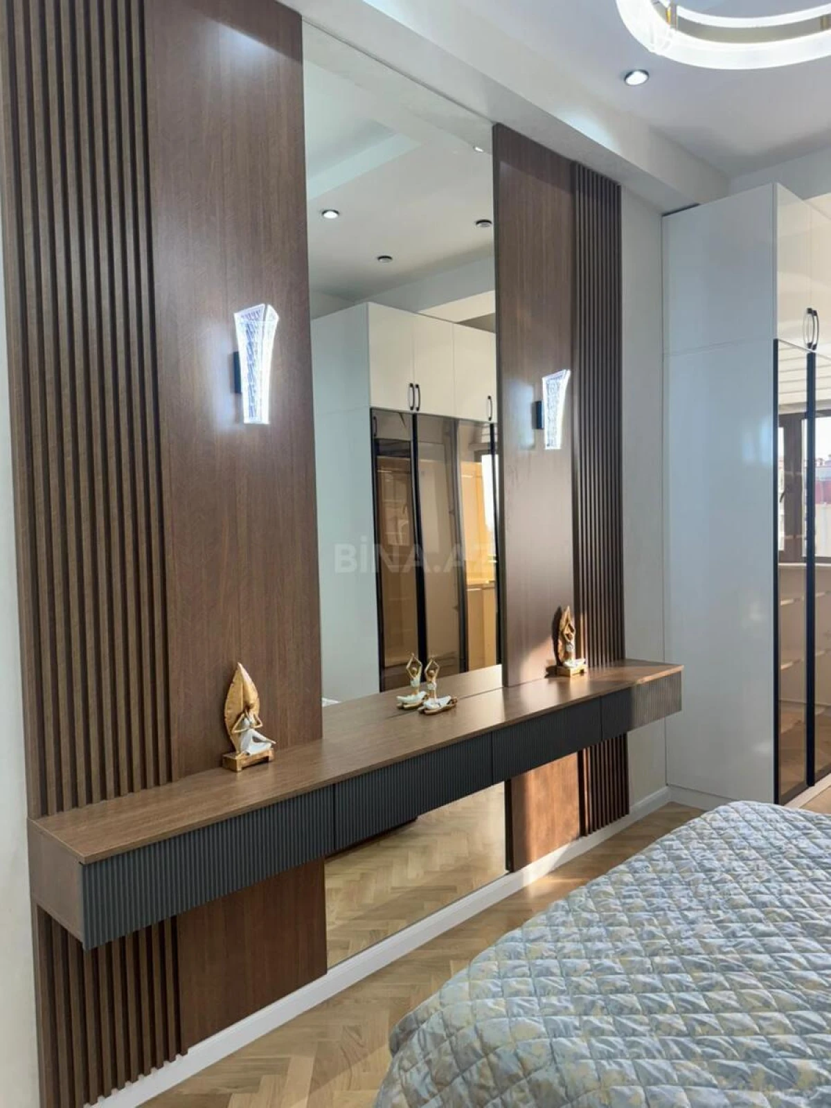 Kirayə verilir 2 otaqlı mənzil 65 m²