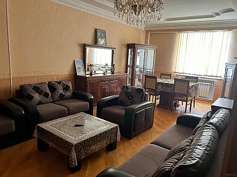 Kirayə verilir 3 otaqlı mənzil 135 m²