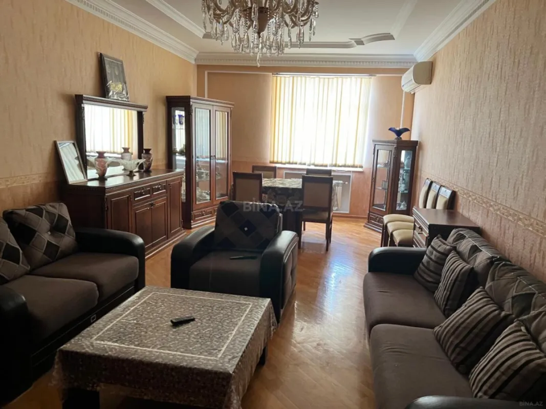 Kirayə verilir 3 otaqlı mənzil 135 m²
