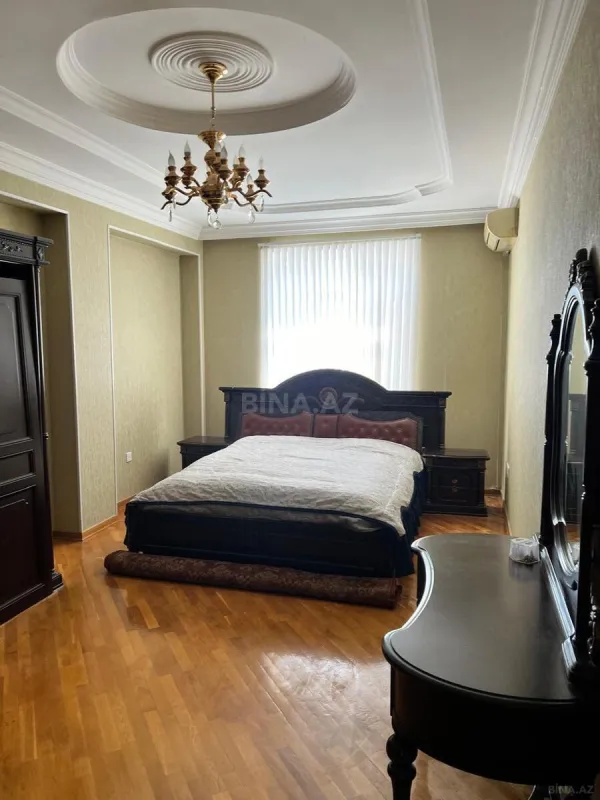 Kirayə verilir 3 otaqlı mənzil 135 m²