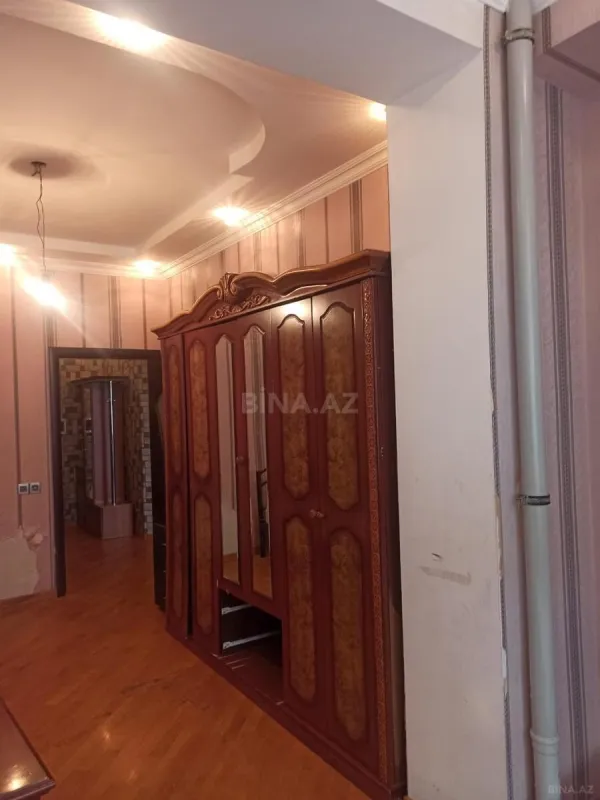Kirayə verilir 2 otaqlı mənzil 70 m²