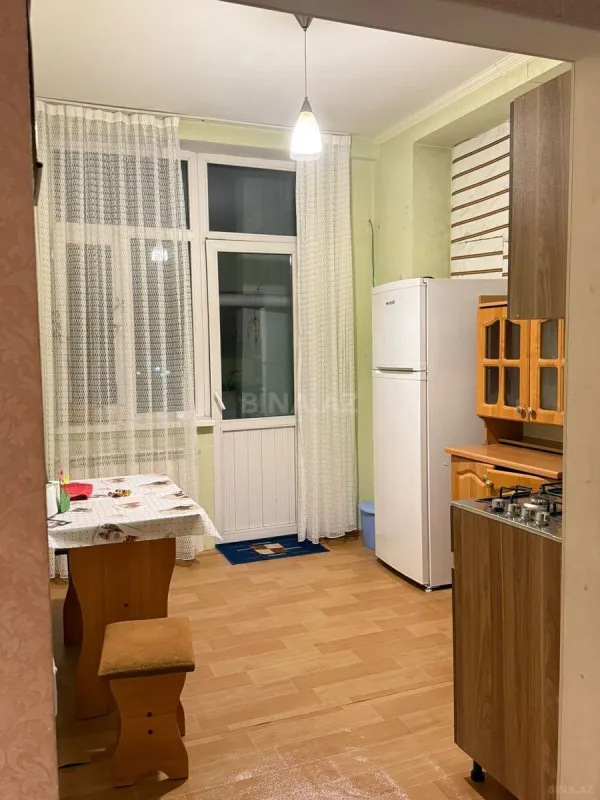 Kirayə verilir 3 otaqlı mənzil 95 m²