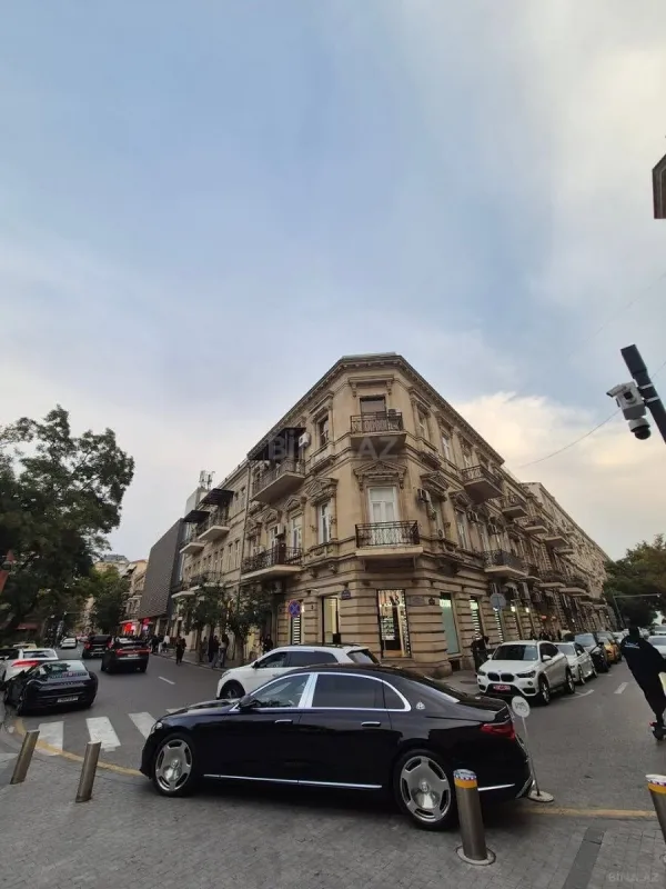 Satılır 3 otaqlı mənzil 100 m²