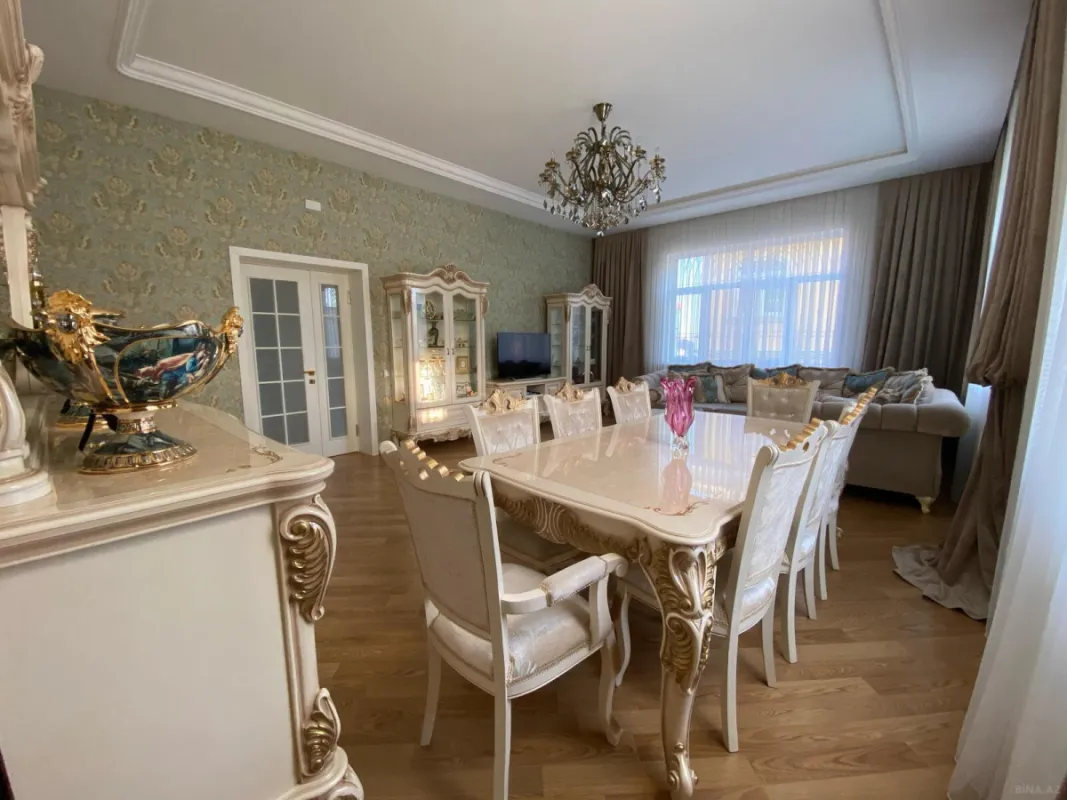 Kirayə verilir 6 otaqlı həyət evi 500 m²