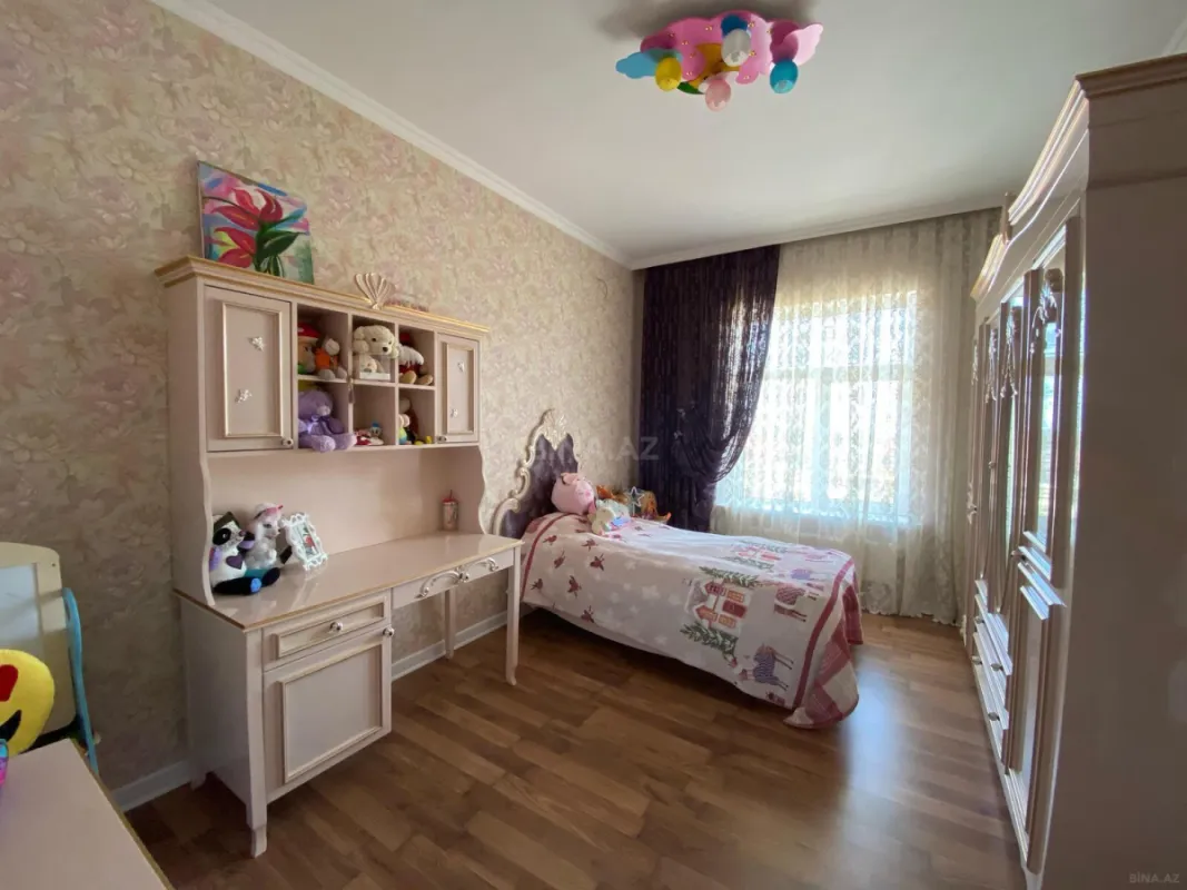 Kirayə verilir 6 otaqlı həyət evi 500 m²