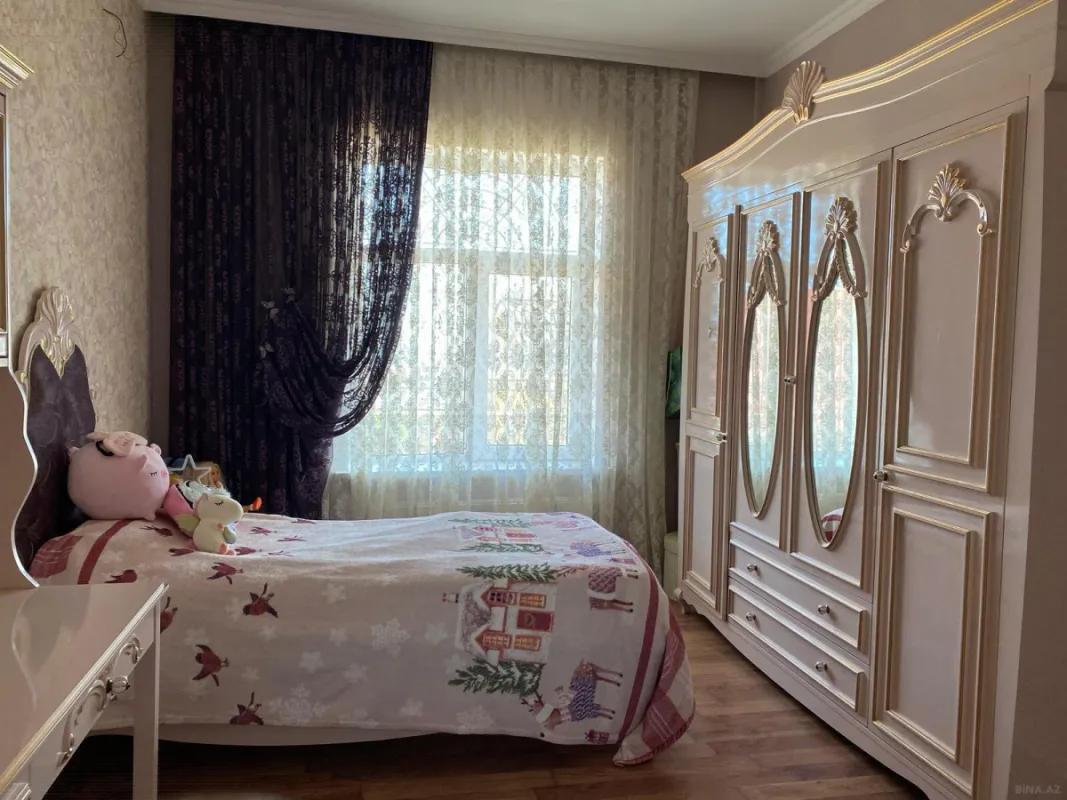 Kirayə verilir 6 otaqlı həyət evi 500 m²