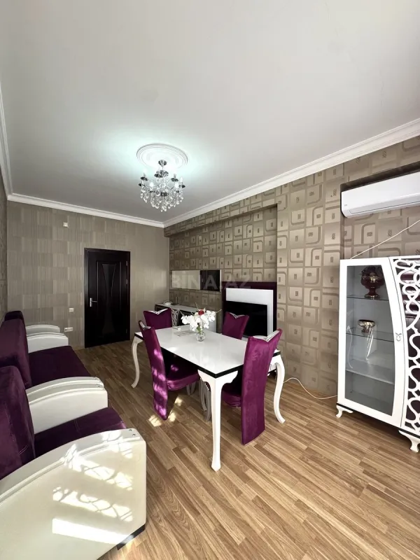 Kirayə verilir 2 otaqlı mənzil 80 m²