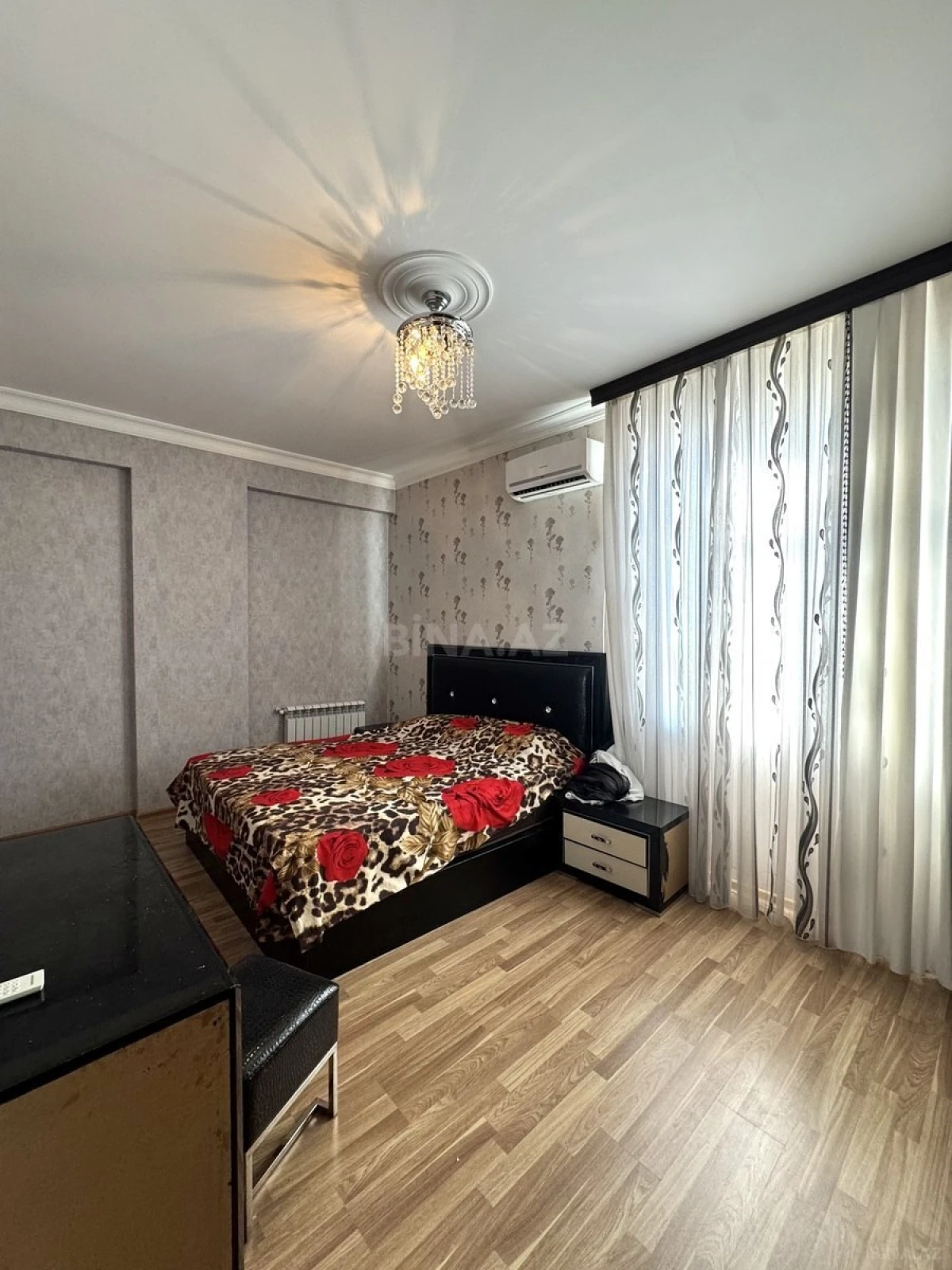 Kirayə verilir 2 otaqlı mənzil 80 m²