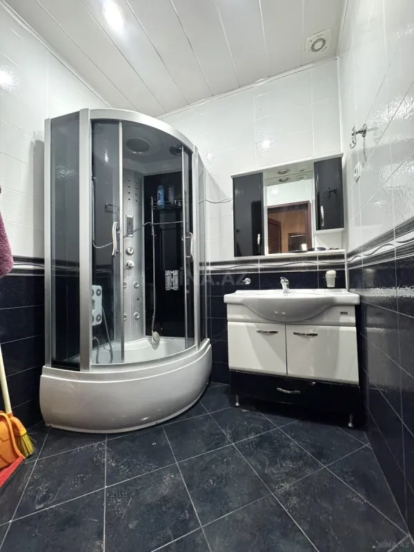 Kirayə verilir 2 otaqlı mənzil 80 m²