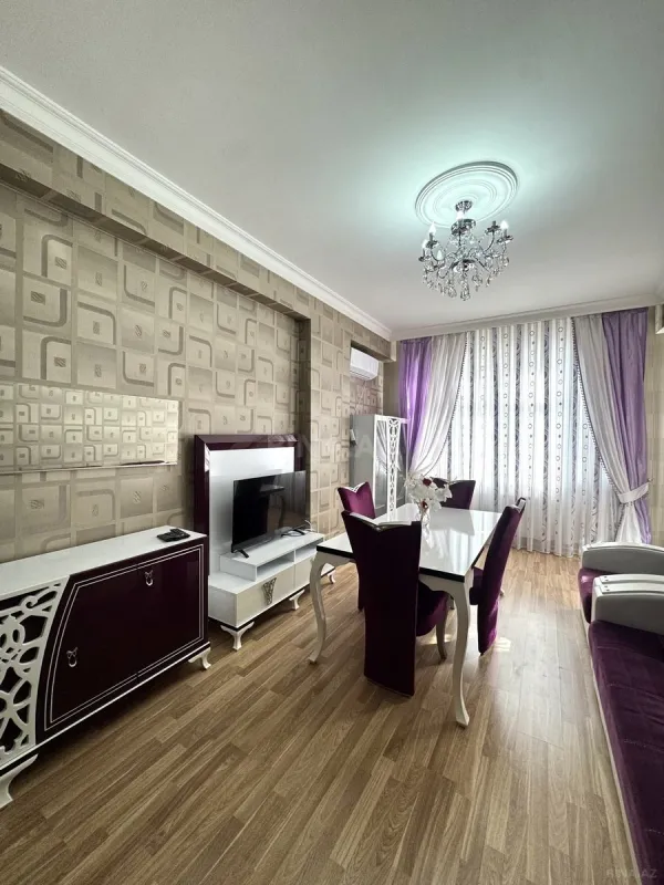 Kirayə verilir 2 otaqlı mənzil 80 m²