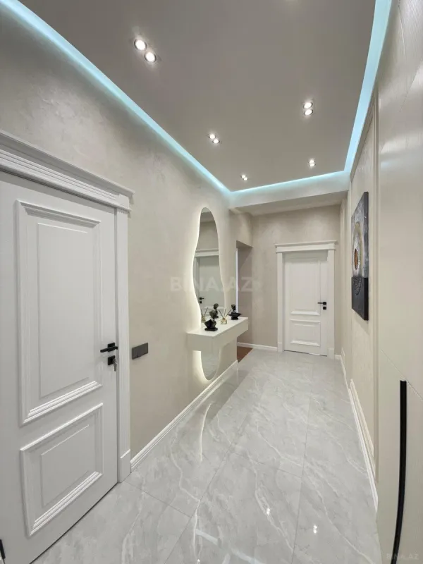 Satılır 2 otaqlı mənzil 63 m²