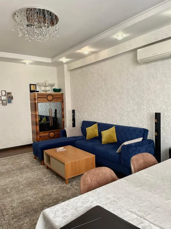 Satılır 3 otaqlı mənzil 122 m²