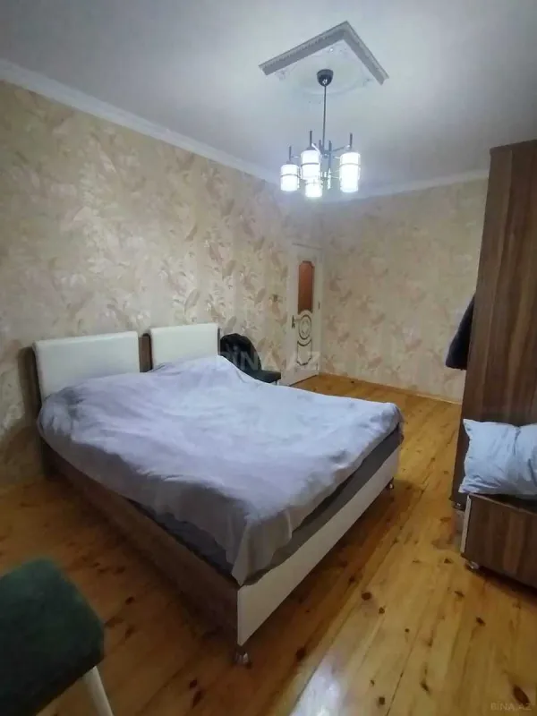 Satılır 3 otaqlı mənzil 122 m²