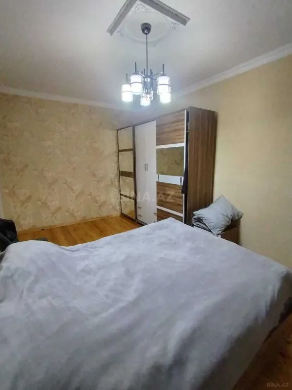 Satılır 3 otaqlı mənzil 122 m²