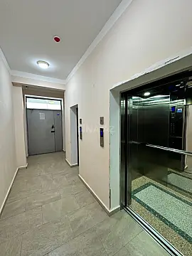 Satılır 3 otaqlı mənzil 82 m²