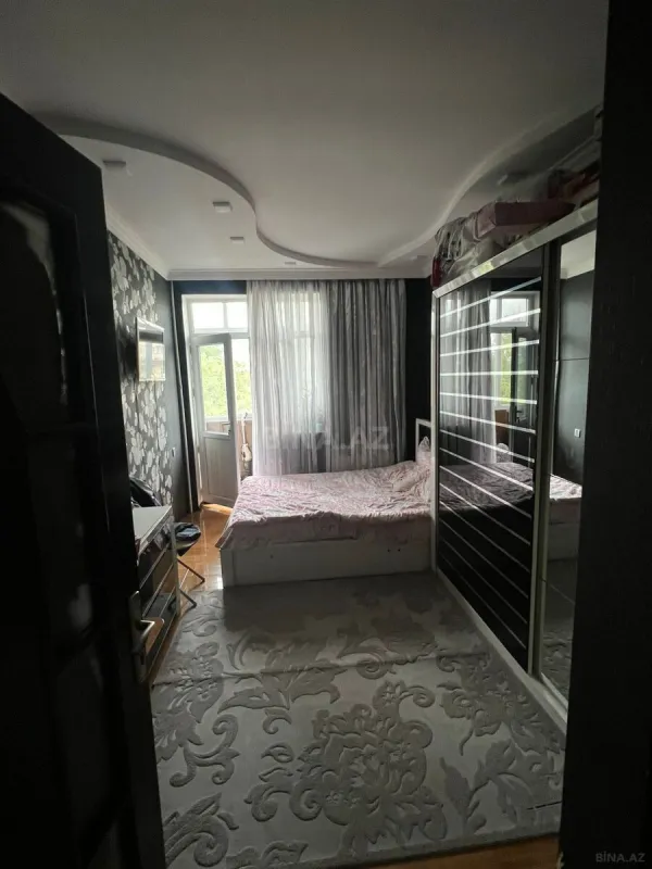 Satılır 3 otaqlı mənzil 117 m²