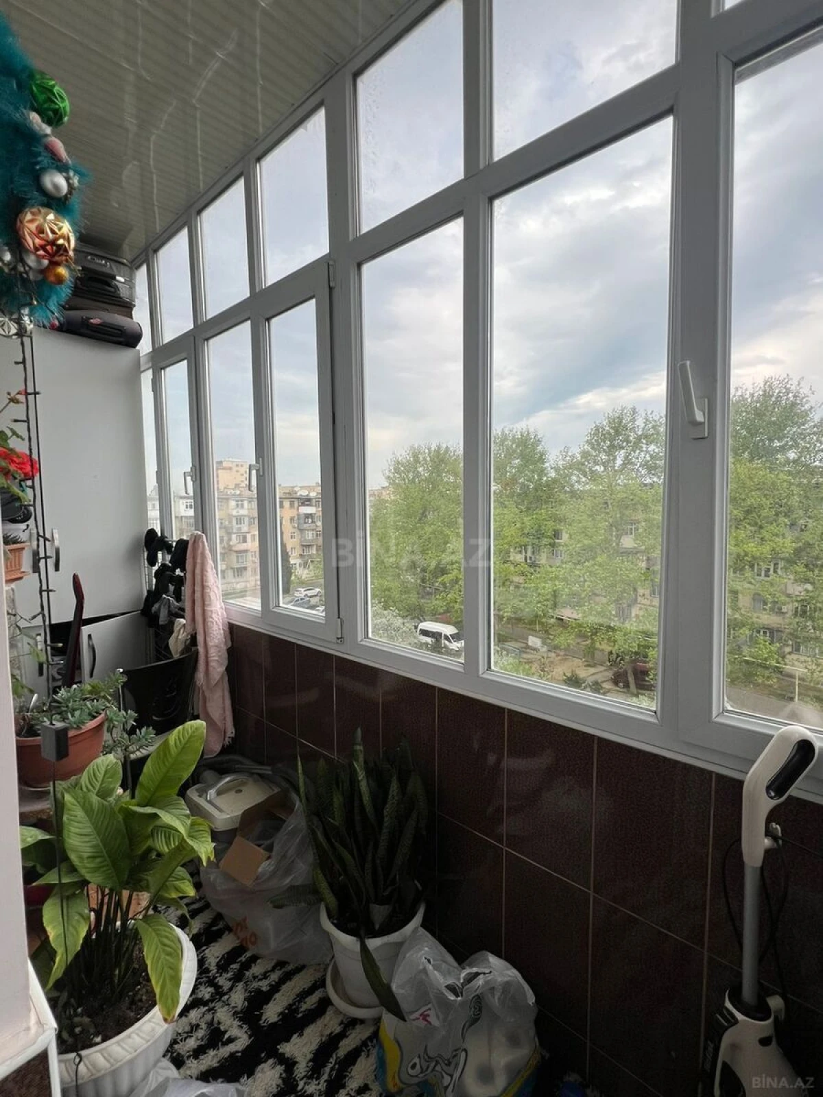Satılır 3 otaqlı mənzil 117 m²