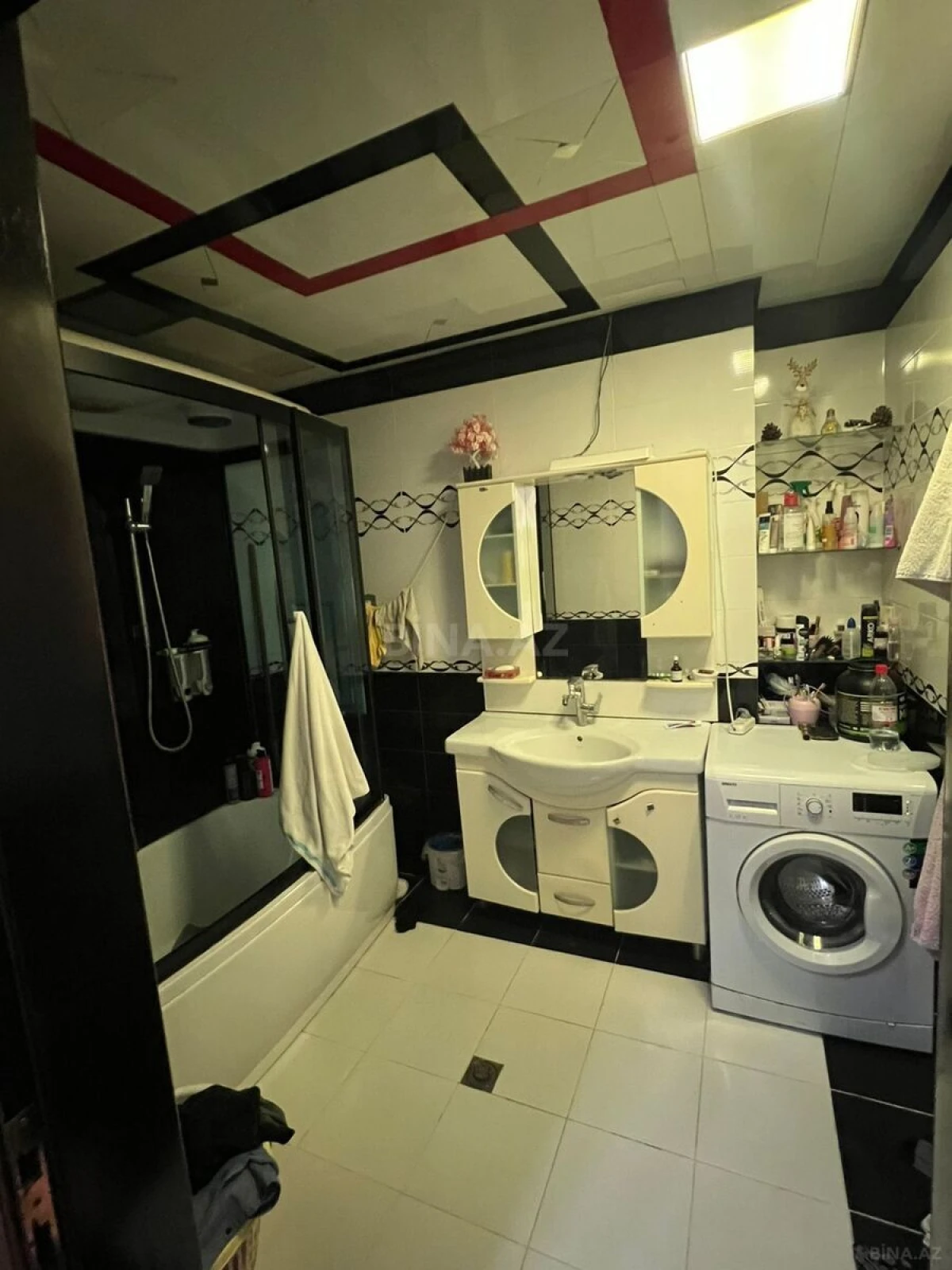 Satılır 3 otaqlı mənzil 117 m²