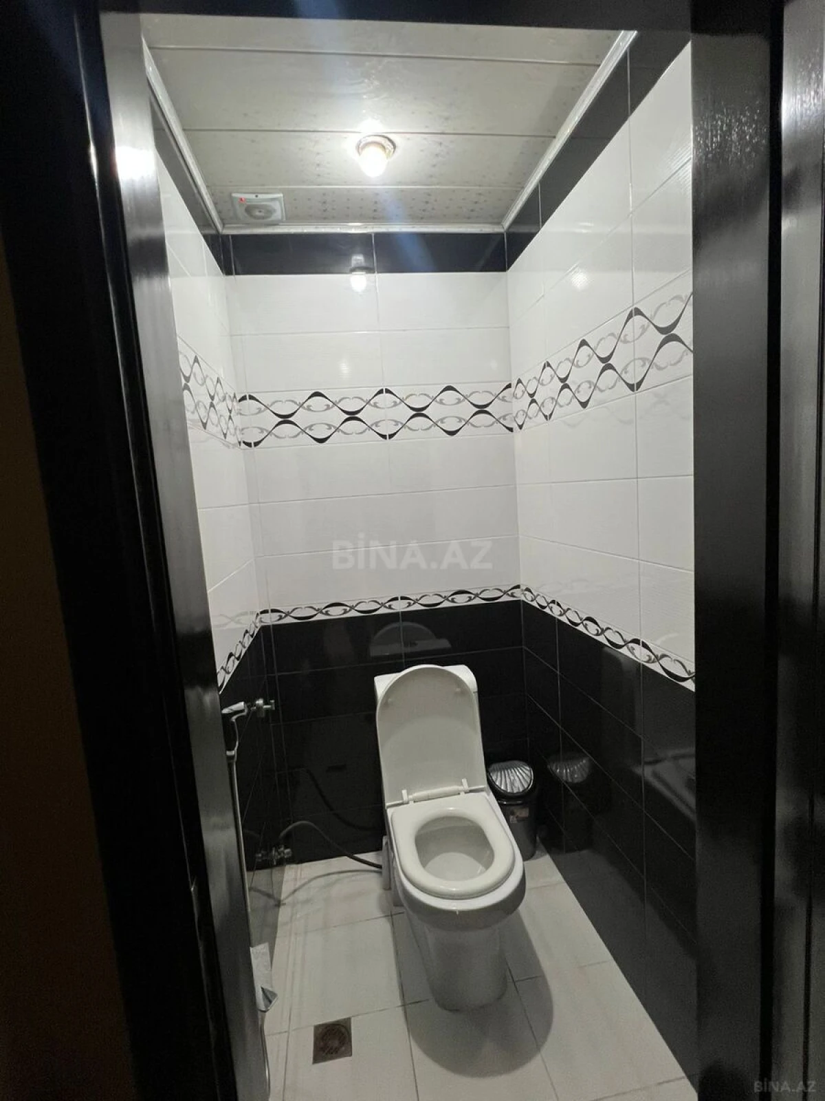 Satılır 3 otaqlı mənzil 117 m²