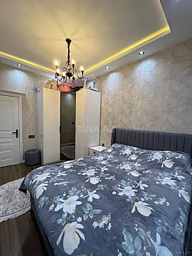 Satılır 2 otaqlı mənzil 90 m²