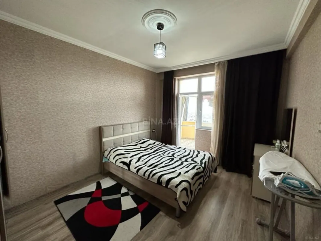 Kirayə verilir 2 otaqlı mənzil 80 m²