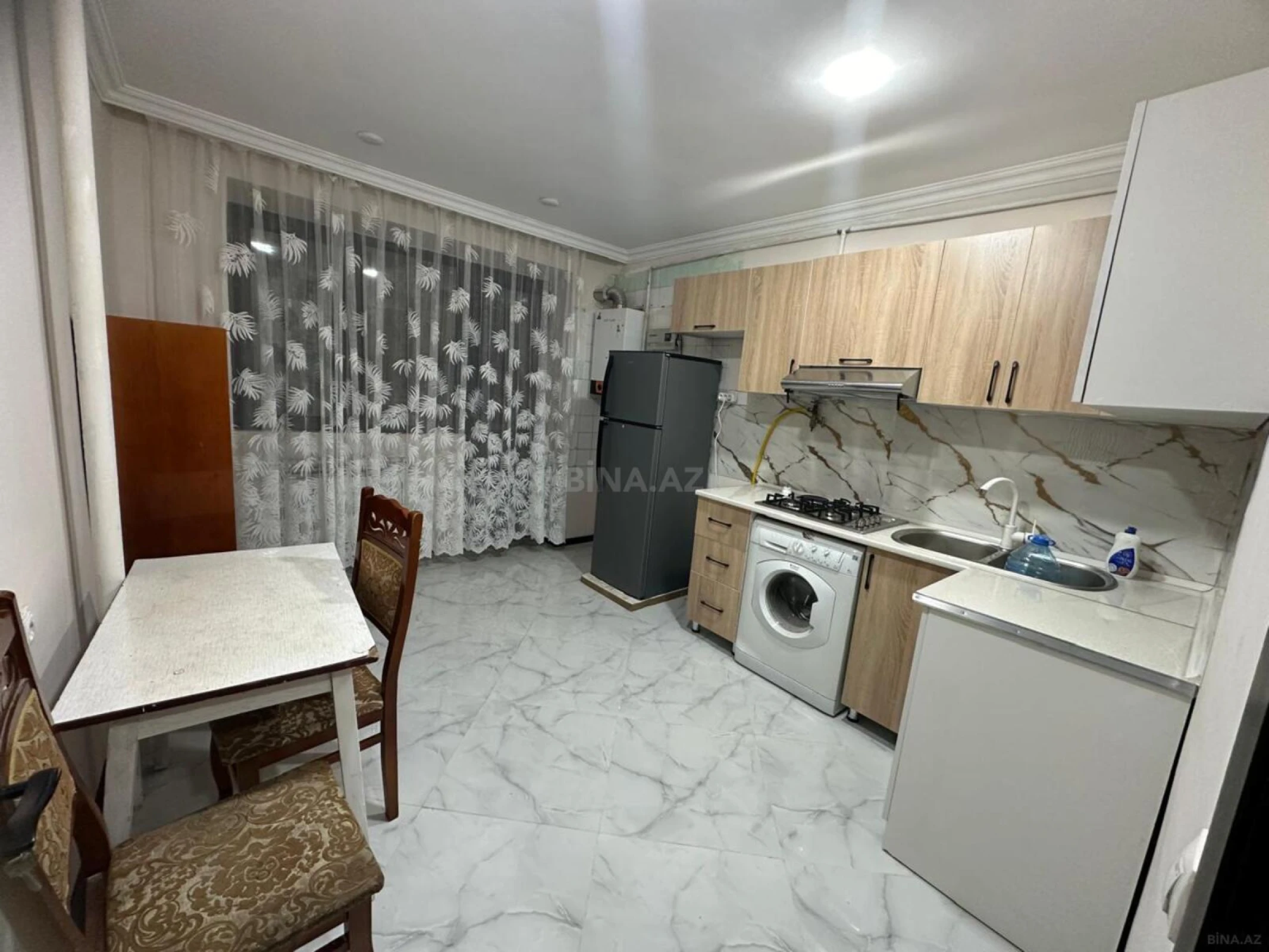 Kirayə verilir 2 otaqlı mənzil 60 m²