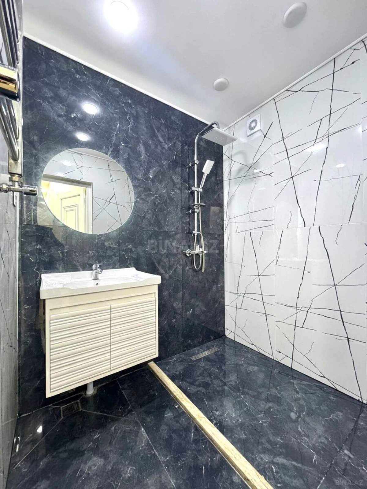 Satılır 2 otaqlı mənzil 50 m²
