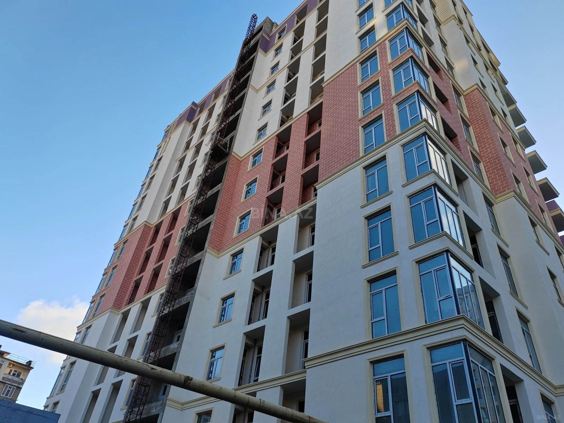 Satılır 3 otaqlı mənzil 88 m²