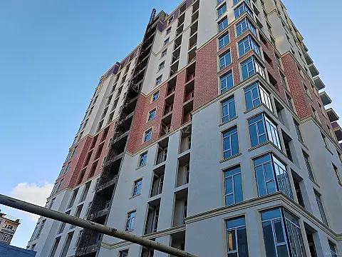 Satılır 3 otaqlı mənzil 88 m²