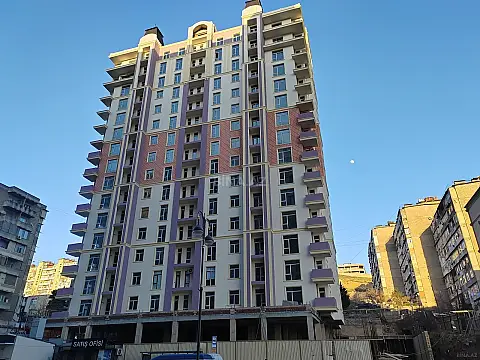 Satılır 3 otaqlı mənzil 88 m²