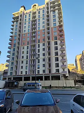 Satılır 3 otaqlı mənzil 88 m²