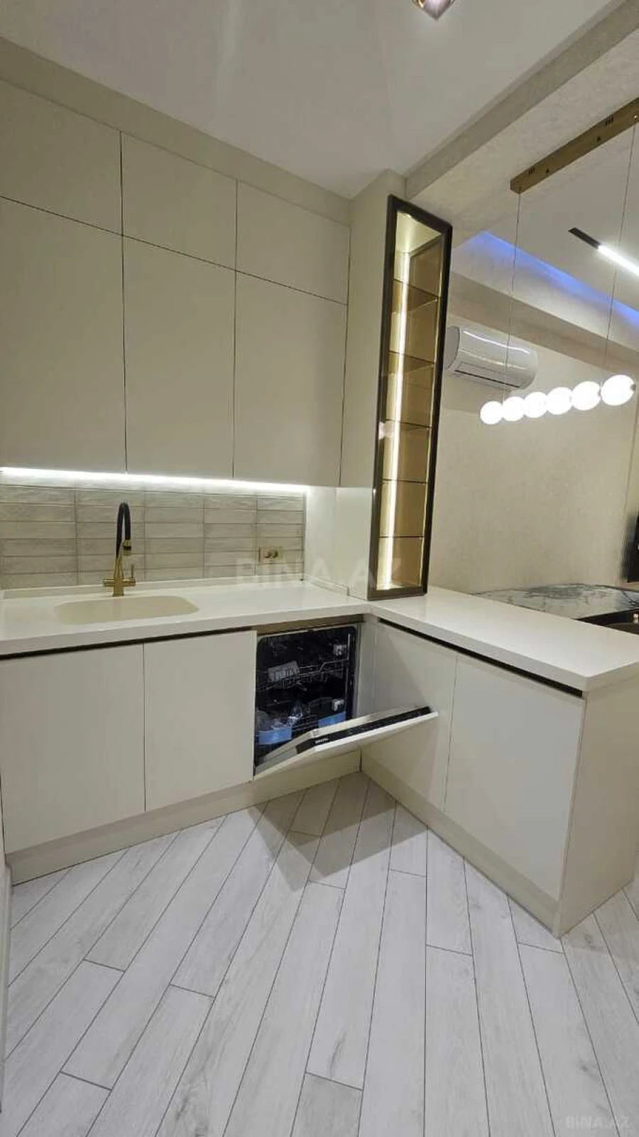 Kirayə verilir 3 otaqlı mənzil 110 m²