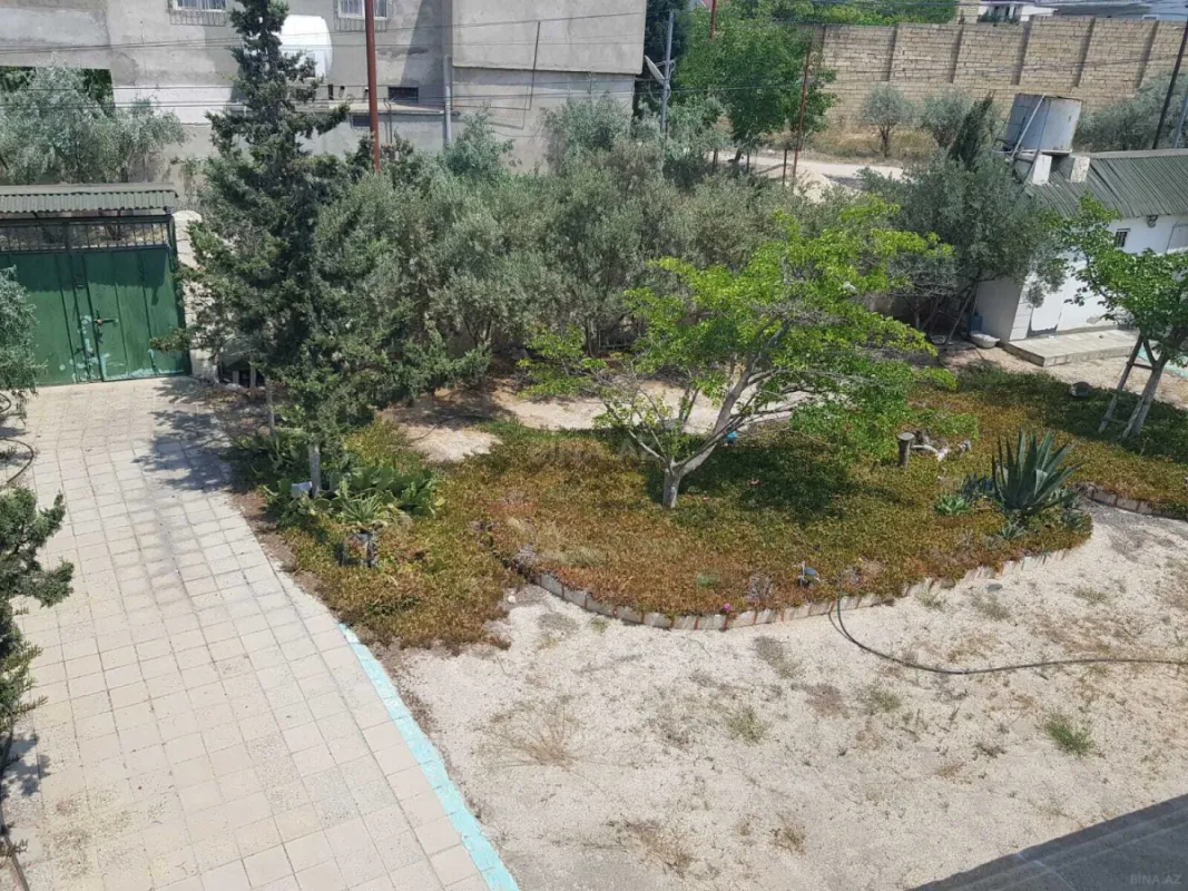 Satılır 6 otaqlı həyət evi 270 m²
