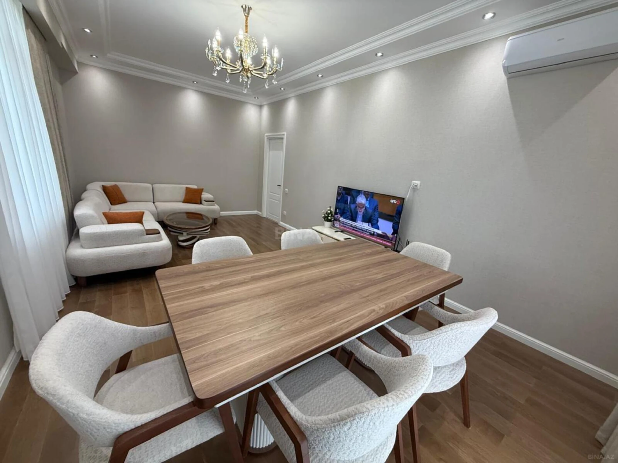 Kirayə verilir 2 otaqlı mənzil 86 m²