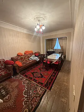 Satılır 3 otaqlı mənzil 82 m²