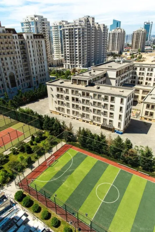 Kirayə verilir 2 otaqlı mənzil 125 m²