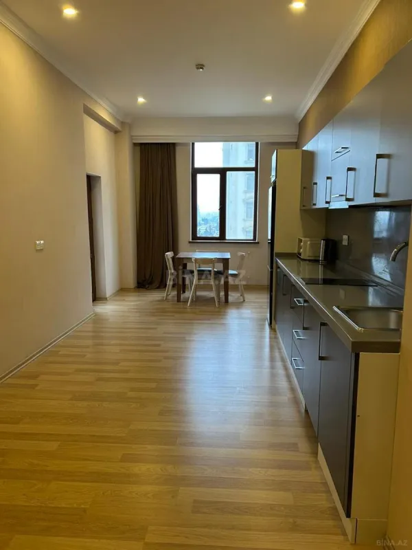 Kirayə verilir 2 otaqlı mənzil 125 m²
