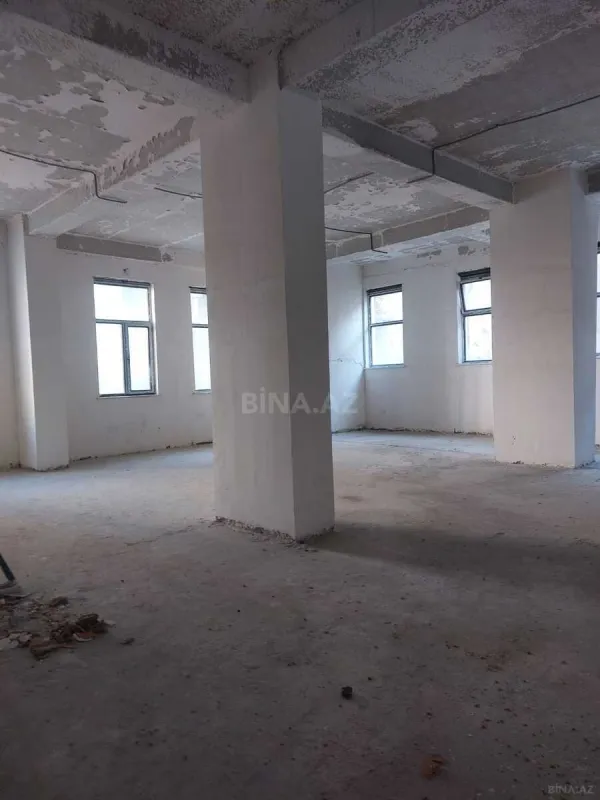 Satılır 10 otaqlı mənzil 525 m²