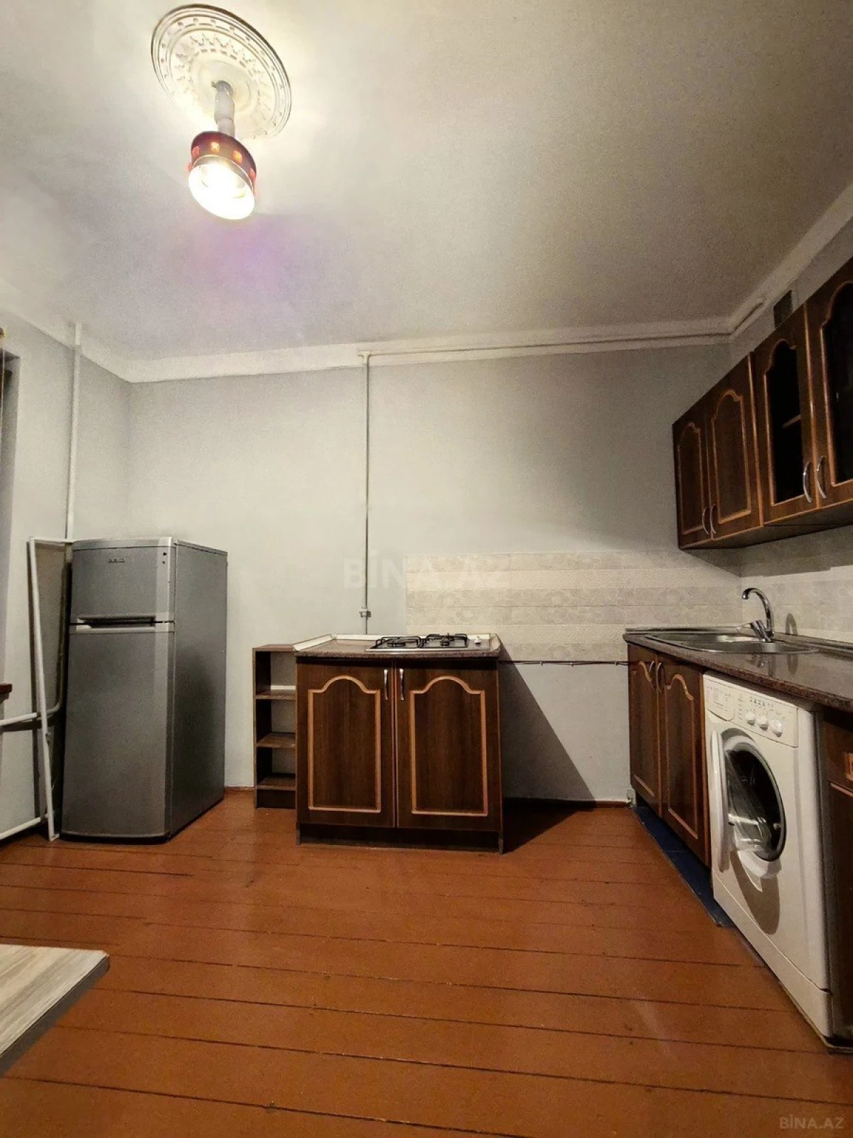 Kirayə verilir 4 otaqlı mənzil 100 m²