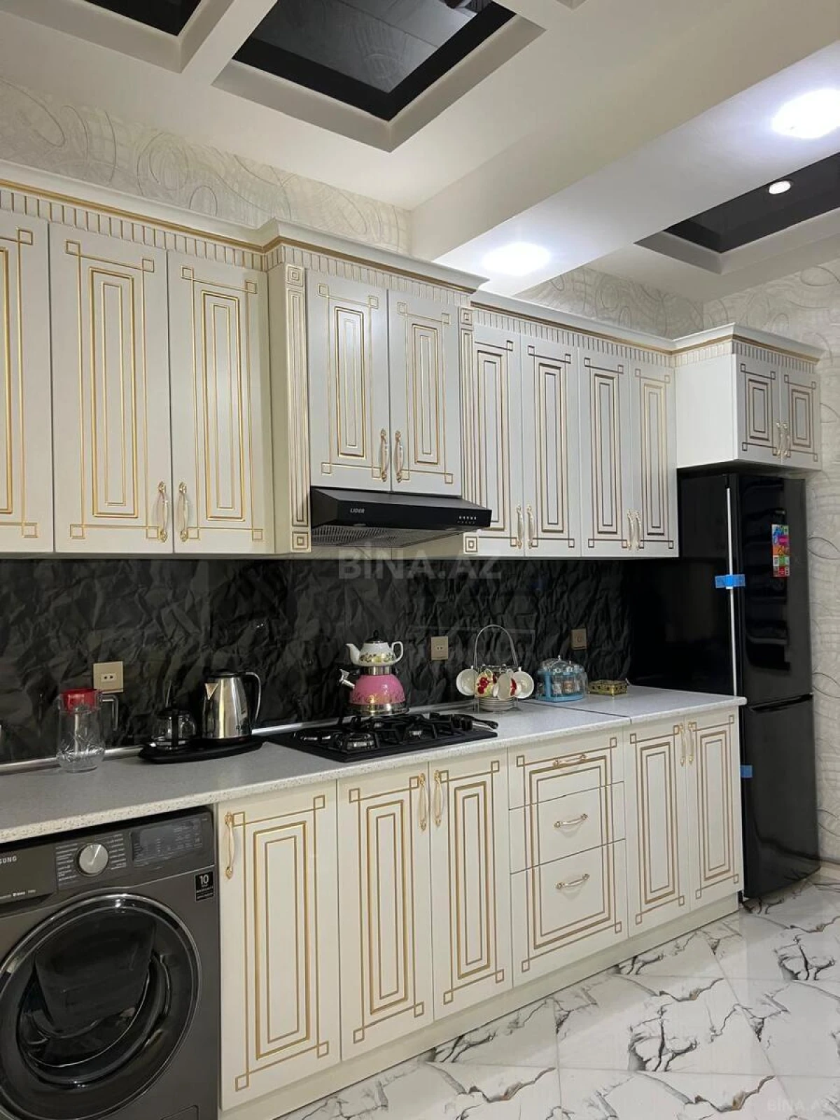 Kirayə verilir 2 otaqlı mənzil 85 m²