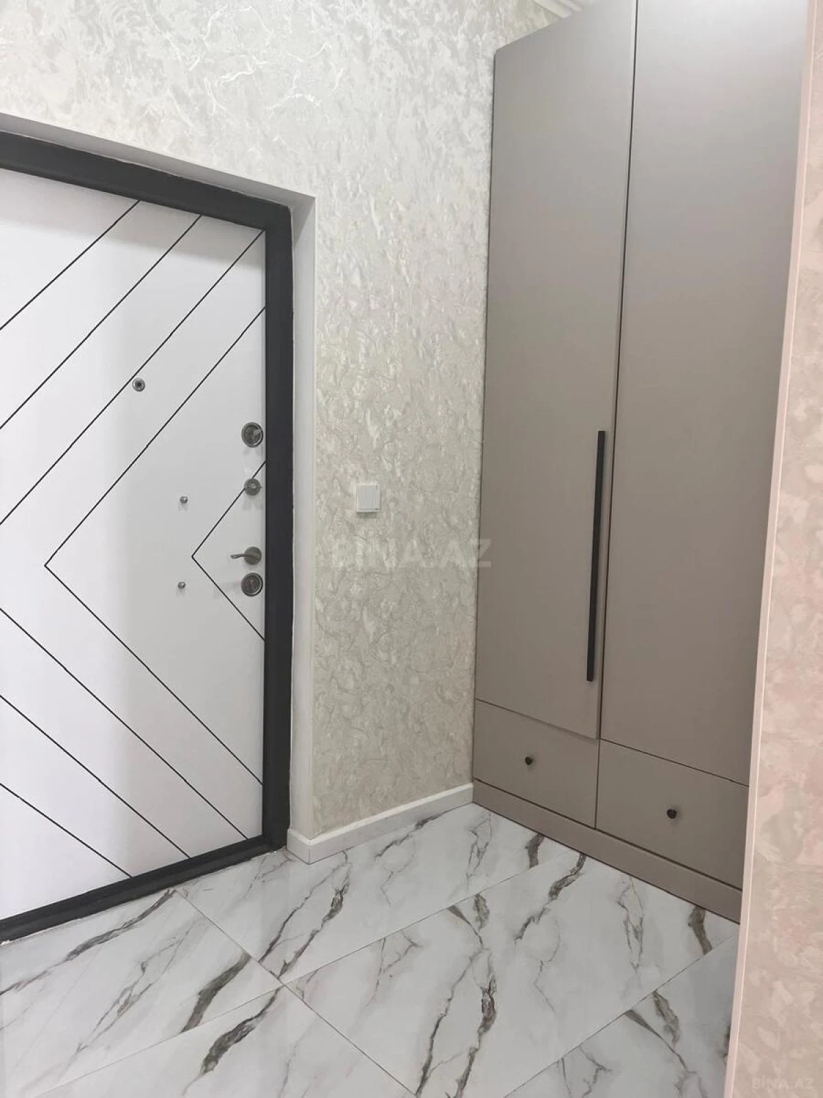 Kirayə verilir 2 otaqlı mənzil 70 m²