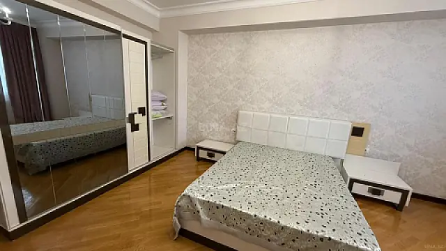 Kirayə verilir 3 otaqlı mənzil 102 m²