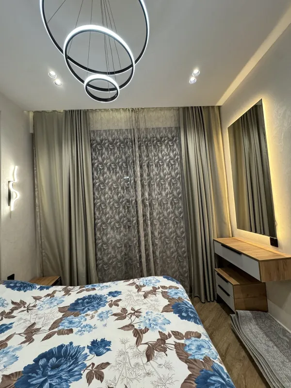 Kirayə verilir 2 otaqlı mənzil 62 m²