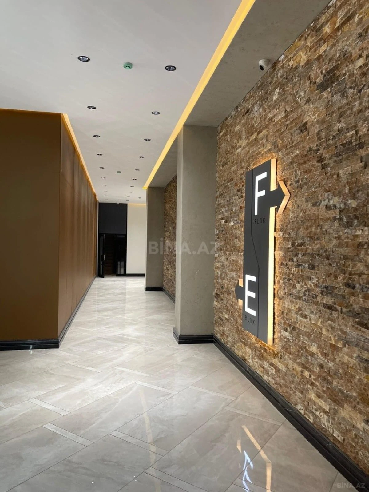 Kirayə verilir 2 otaqlı mənzil 62 m²