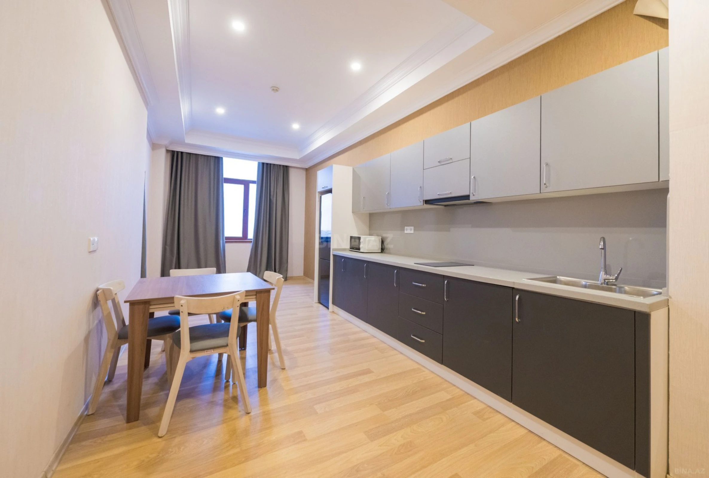 Kirayə verilir 3 otaqlı mənzil 157 m²
