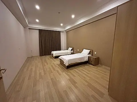 Kirayə verilir 3 otaqlı mənzil 157 m²