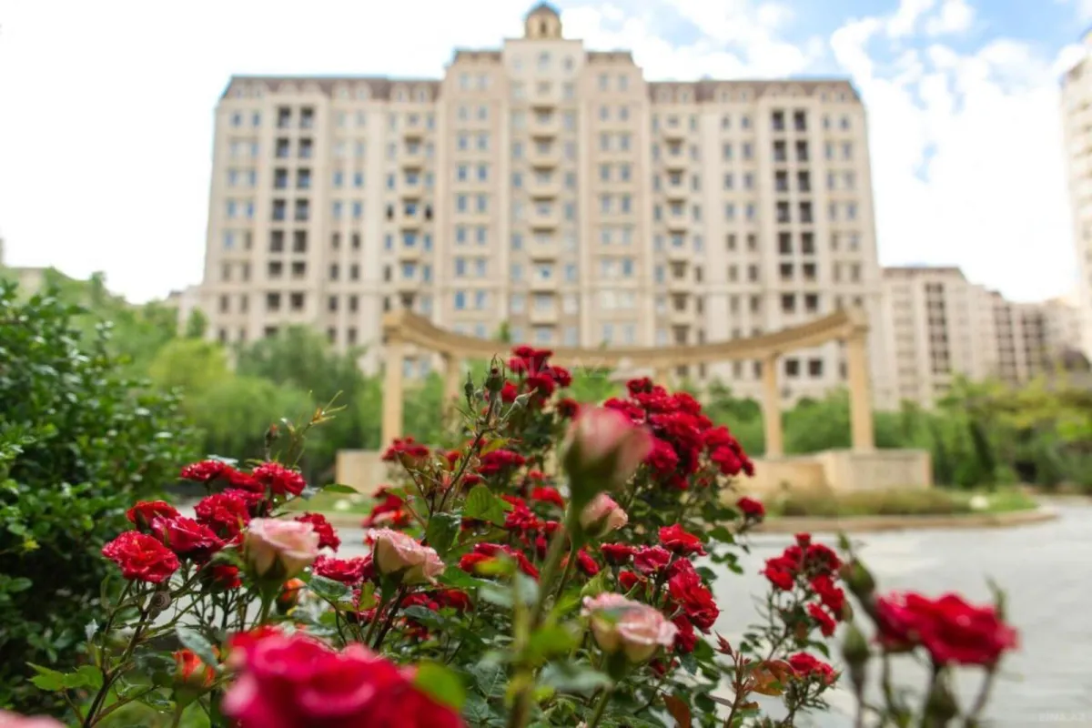 Kirayə verilir 3 otaqlı mənzil 157 m²